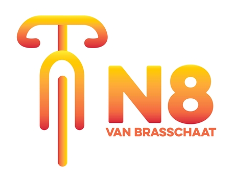 n8brasschaat_oranjeopwit_grotefiets